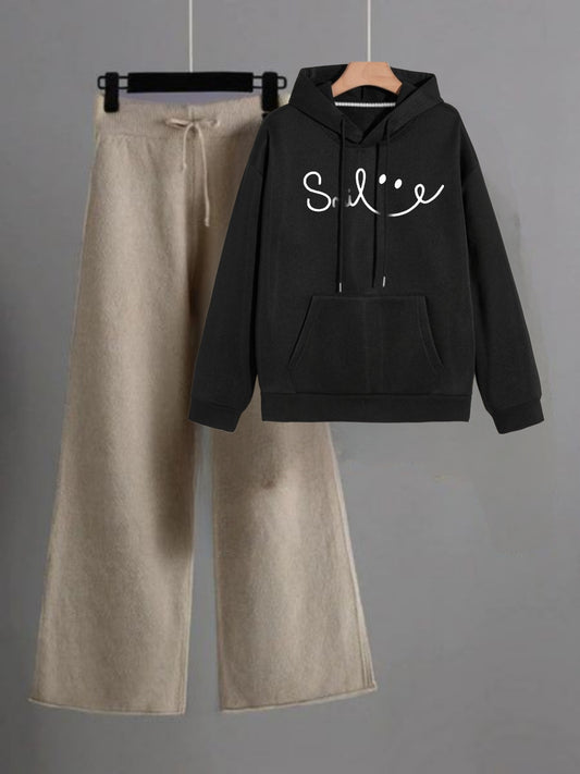 Black hoodie smile and beige flapper