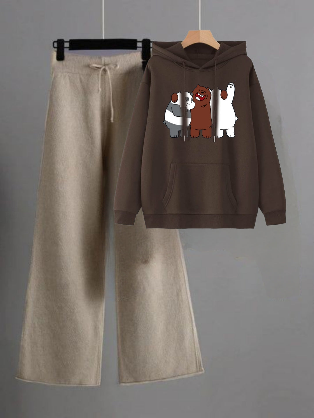 Brown hoodie 3 bears and beige flapper