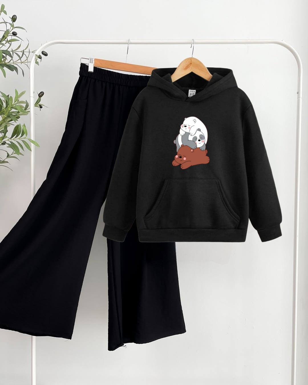 Black hoodie bear on bear and black flapper